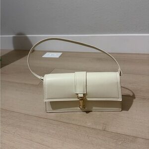 Elegant Cream Shoulder Bag